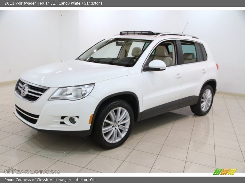 Candy White / Sandstone 2011 Volkswagen Tiguan SE