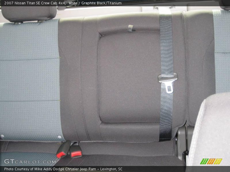 White / Graphite Black/Titanium 2007 Nissan Titan SE Crew Cab 4x4