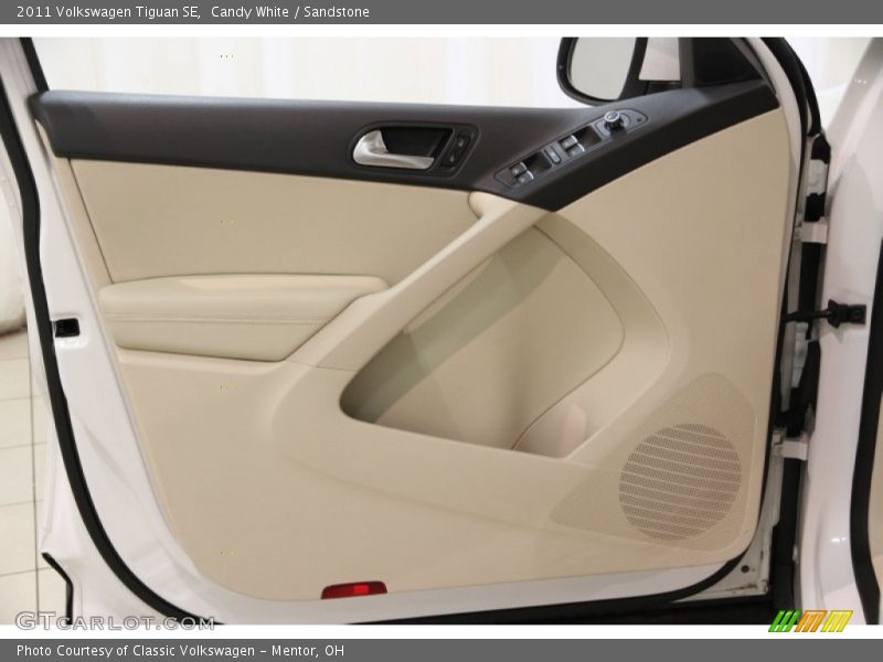 Candy White / Sandstone 2011 Volkswagen Tiguan SE