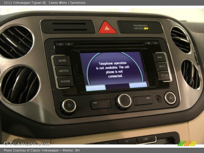 Candy White / Sandstone 2011 Volkswagen Tiguan SE