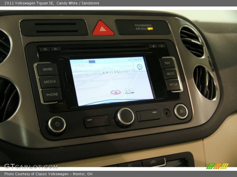 Candy White / Sandstone 2011 Volkswagen Tiguan SE