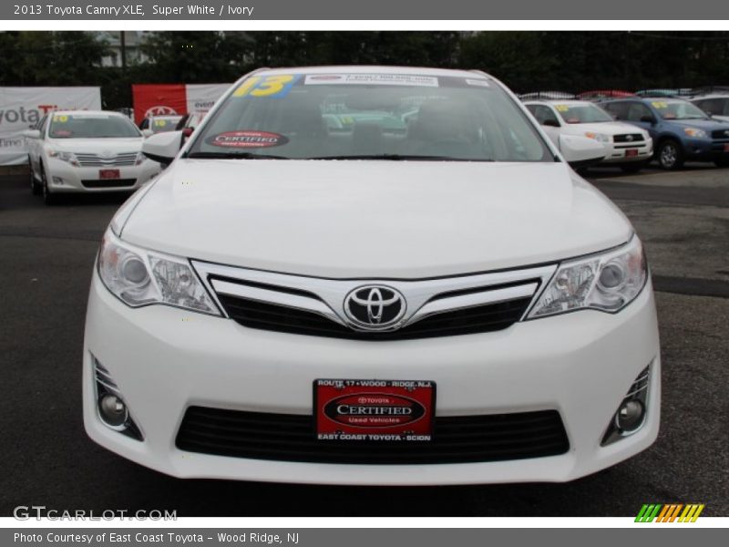 Super White / Ivory 2013 Toyota Camry XLE