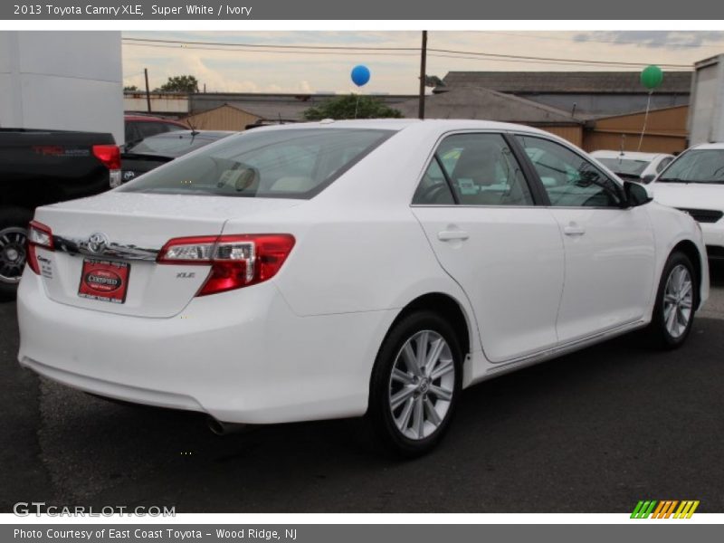 Super White / Ivory 2013 Toyota Camry XLE