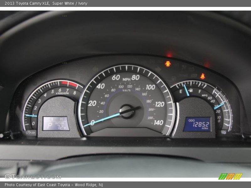 Super White / Ivory 2013 Toyota Camry XLE