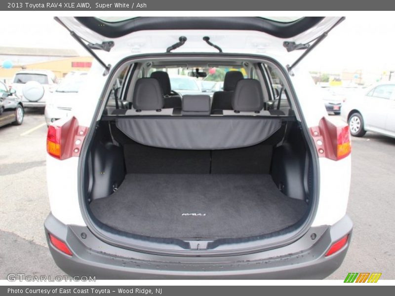 Super White / Ash 2013 Toyota RAV4 XLE AWD