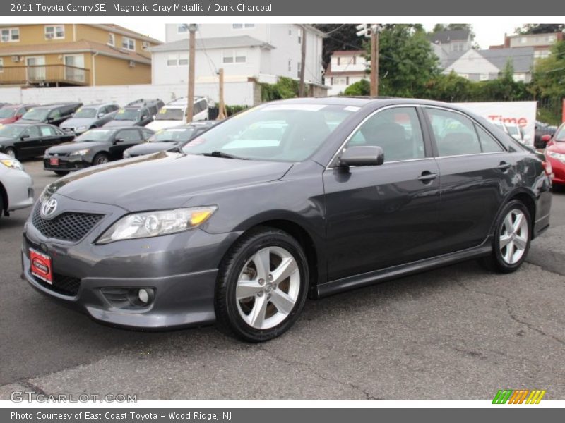 Magnetic Gray Metallic / Dark Charcoal 2011 Toyota Camry SE