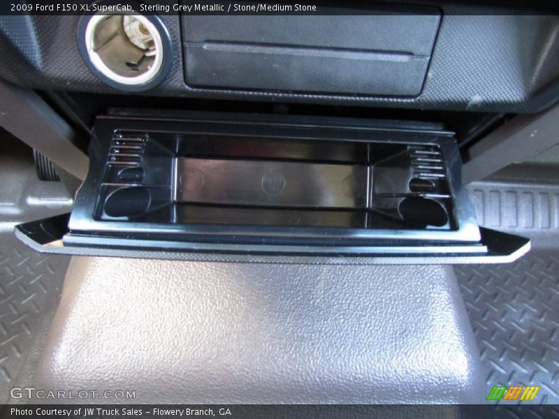 Sterling Grey Metallic / Stone/Medium Stone 2009 Ford F150 XL SuperCab
