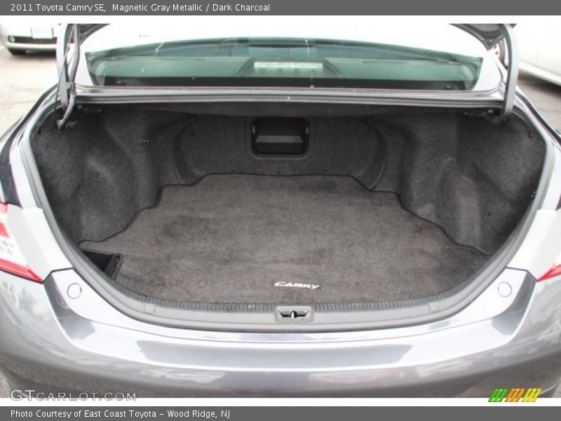 Magnetic Gray Metallic / Dark Charcoal 2011 Toyota Camry SE