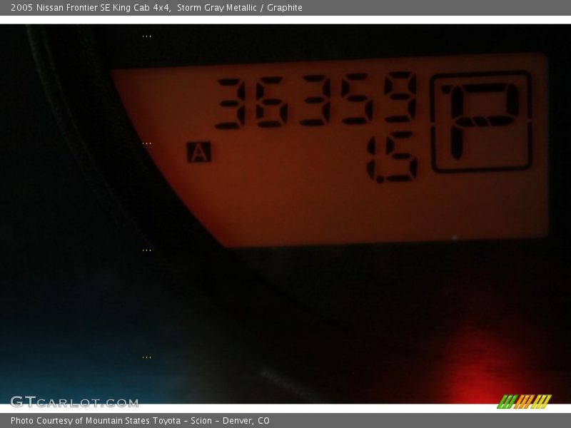 Storm Gray Metallic / Graphite 2005 Nissan Frontier SE King Cab 4x4