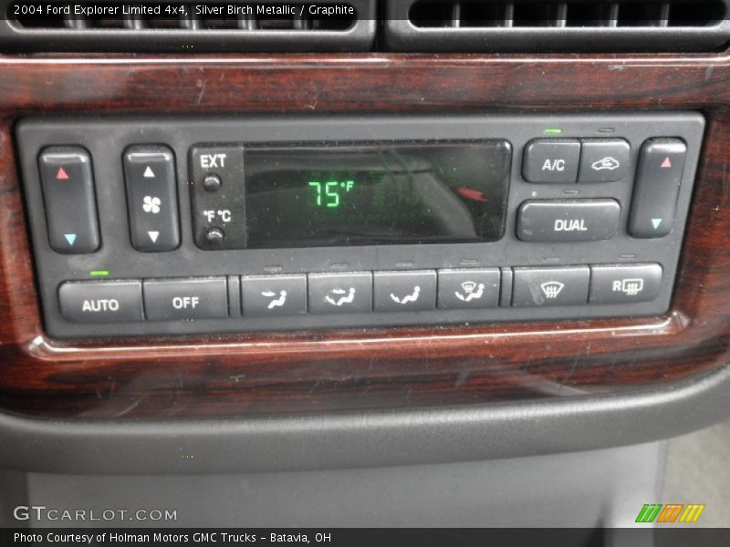 Silver Birch Metallic / Graphite 2004 Ford Explorer Limited 4x4