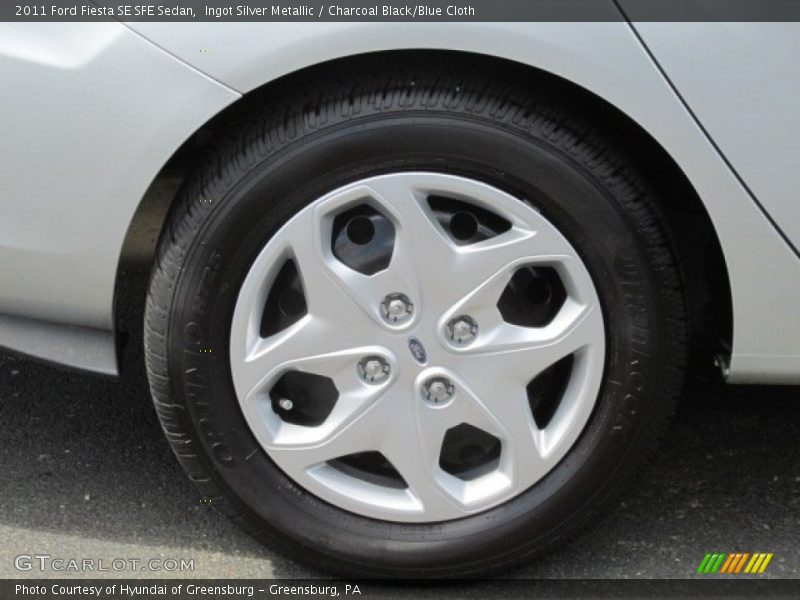 Ingot Silver Metallic / Charcoal Black/Blue Cloth 2011 Ford Fiesta SE SFE Sedan
