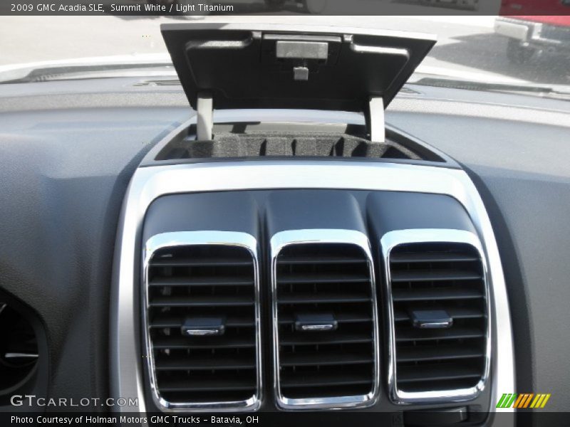 Summit White / Light Titanium 2009 GMC Acadia SLE