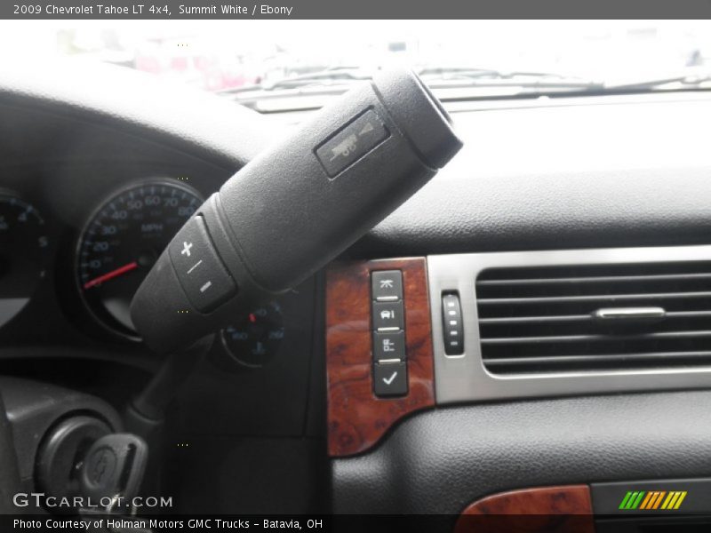 Summit White / Ebony 2009 Chevrolet Tahoe LT 4x4