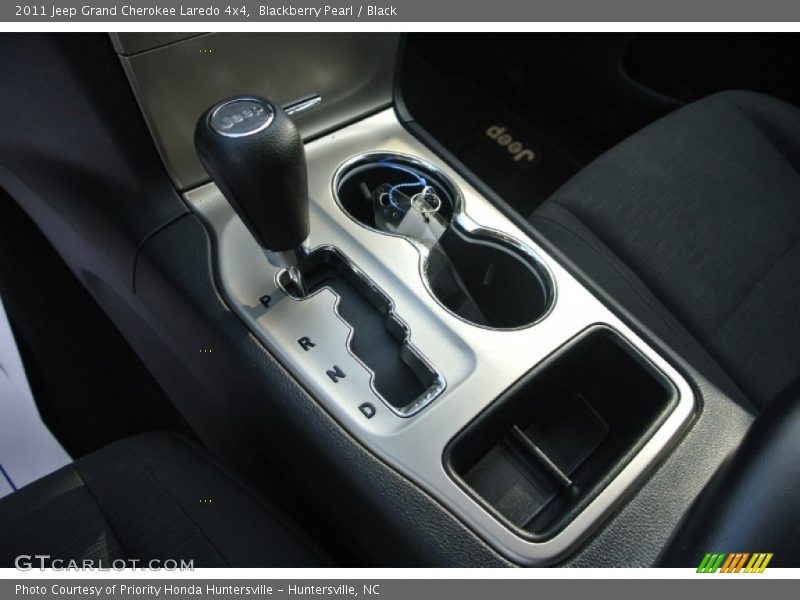 Blackberry Pearl / Black 2011 Jeep Grand Cherokee Laredo 4x4