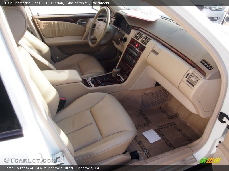 Glacier White / Parchment 1999 Mercedes-Benz E 320 Sedan
