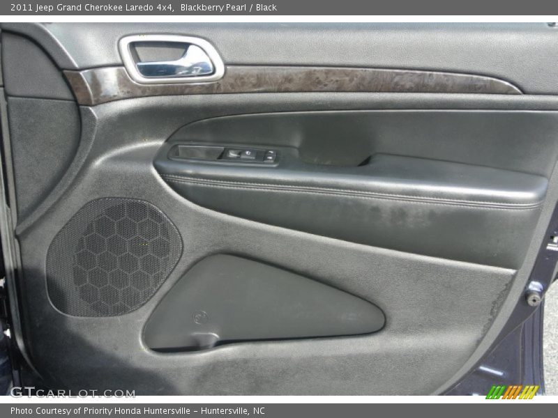 Blackberry Pearl / Black 2011 Jeep Grand Cherokee Laredo 4x4