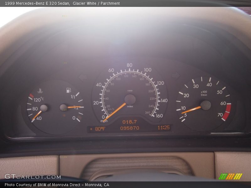 Glacier White / Parchment 1999 Mercedes-Benz E 320 Sedan