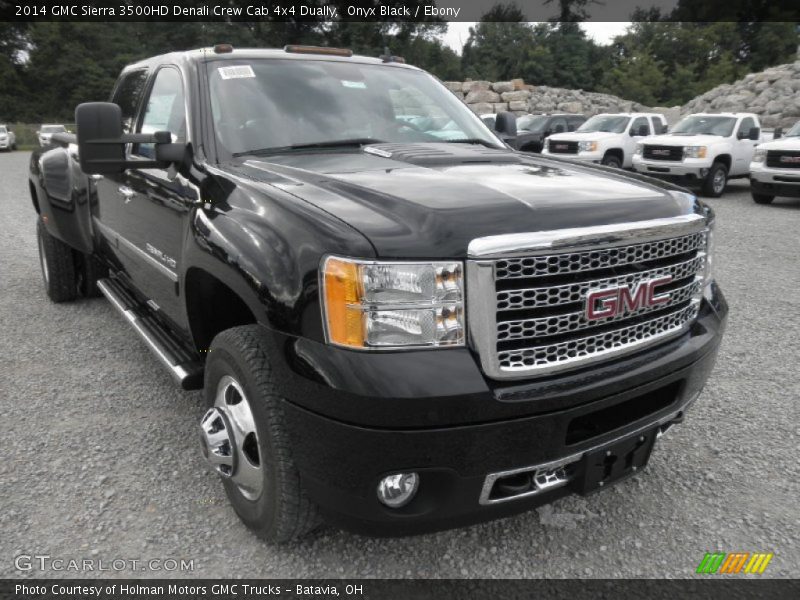 Front 3/4 View of 2014 Sierra 3500HD Denali Crew Cab 4x4 Dually
