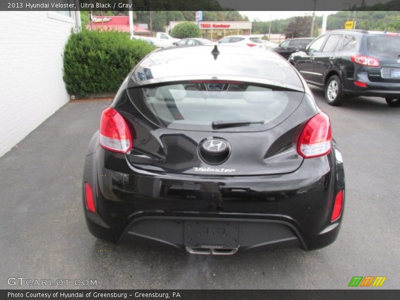 Ultra Black / Gray 2013 Hyundai Veloster