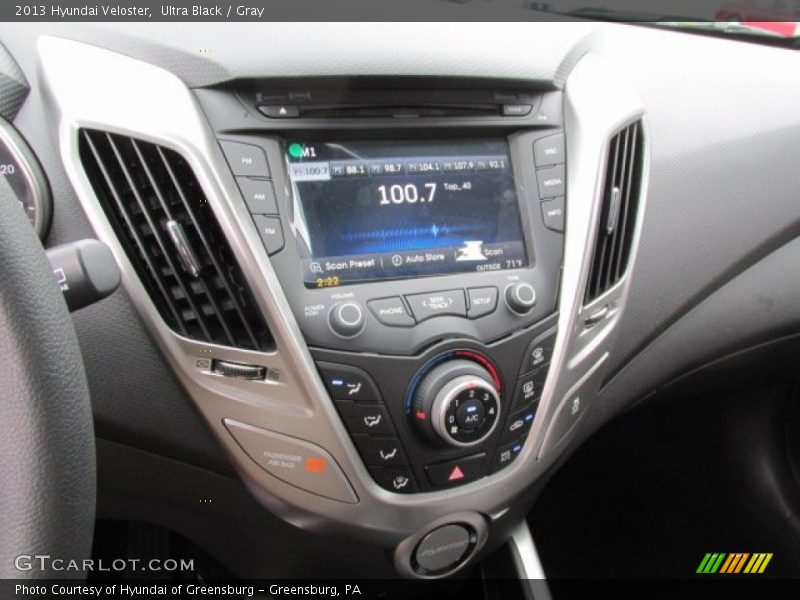 Ultra Black / Gray 2013 Hyundai Veloster