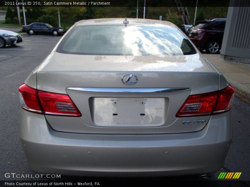 Satin Cashmere Metallic / Parchment 2011 Lexus ES 350