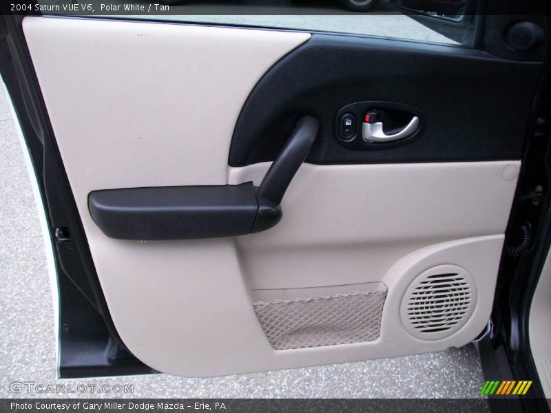 Polar White / Tan 2004 Saturn VUE V6