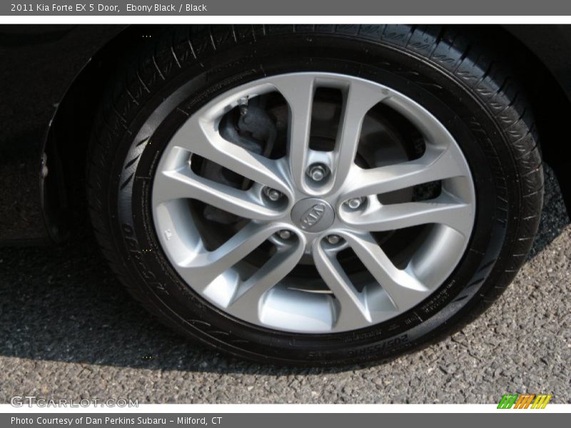 Ebony Black / Black 2011 Kia Forte EX 5 Door