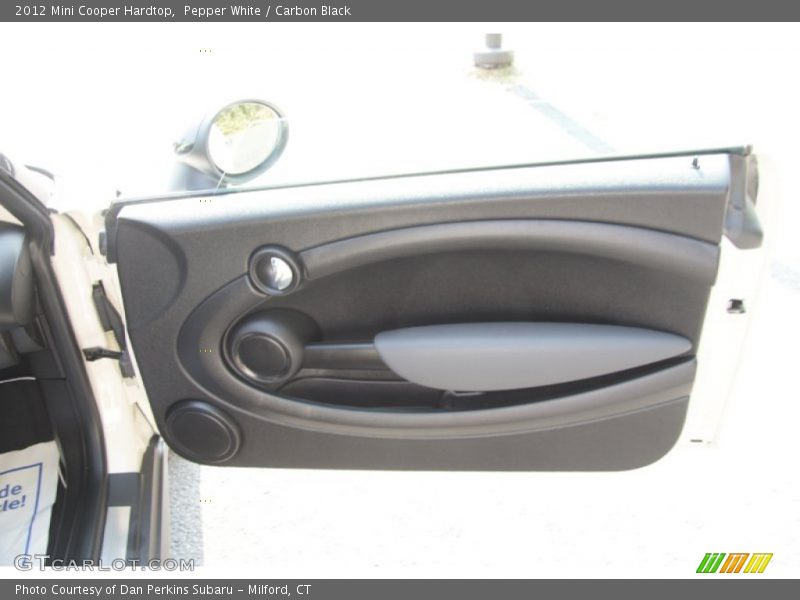 Pepper White / Carbon Black 2012 Mini Cooper Hardtop