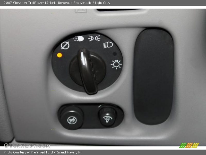 Bordeaux Red Metallic / Light Gray 2007 Chevrolet TrailBlazer LS 4x4