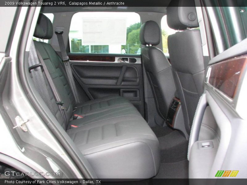Galapagos Metallic / Anthracite 2009 Volkswagen Touareg 2 VR6