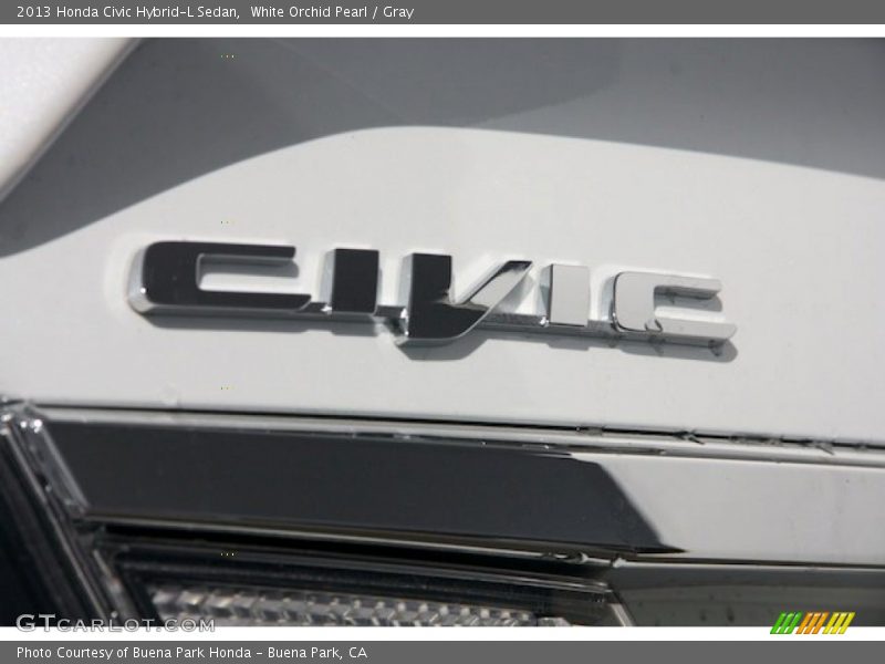 White Orchid Pearl / Gray 2013 Honda Civic Hybrid-L Sedan
