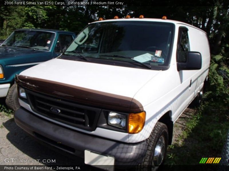 Oxford White / Medium Flint Grey 2006 Ford E Series Van E250 Cargo
