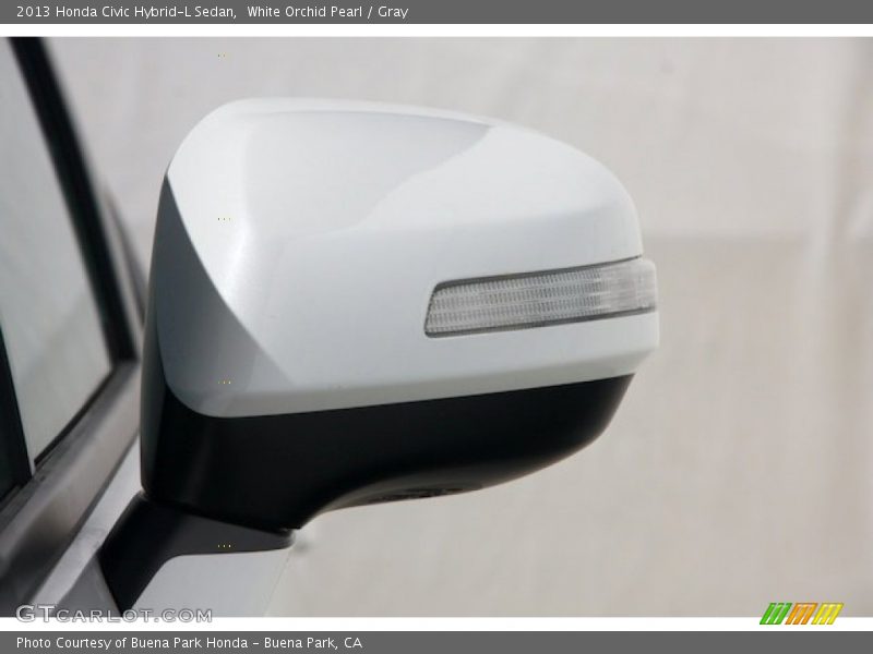White Orchid Pearl / Gray 2013 Honda Civic Hybrid-L Sedan