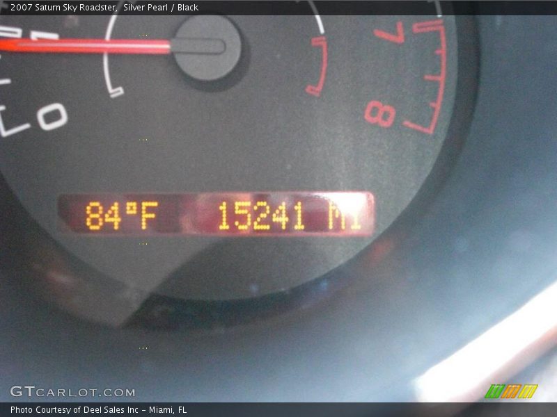 Silver Pearl / Black 2007 Saturn Sky Roadster