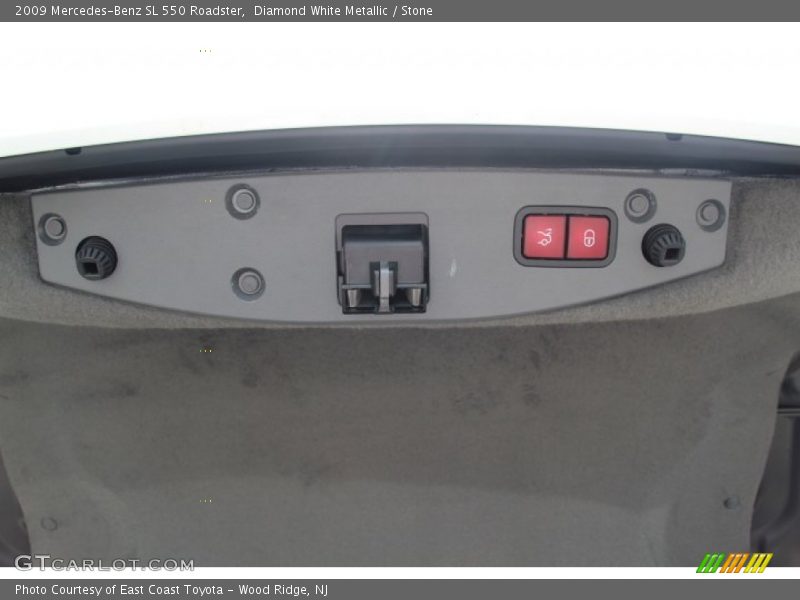 Diamond White Metallic / Stone 2009 Mercedes-Benz SL 550 Roadster