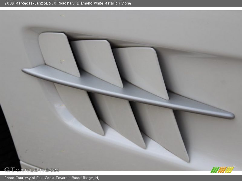 Diamond White Metallic / Stone 2009 Mercedes-Benz SL 550 Roadster