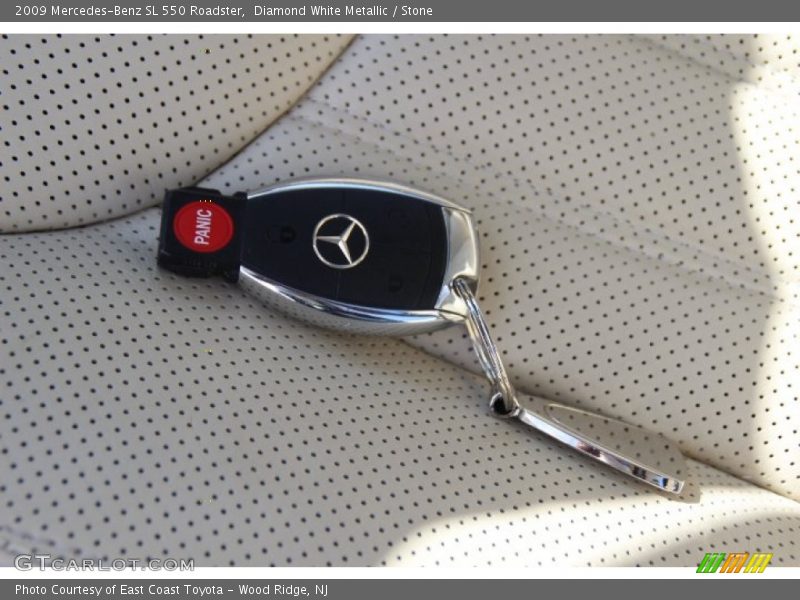 Diamond White Metallic / Stone 2009 Mercedes-Benz SL 550 Roadster
