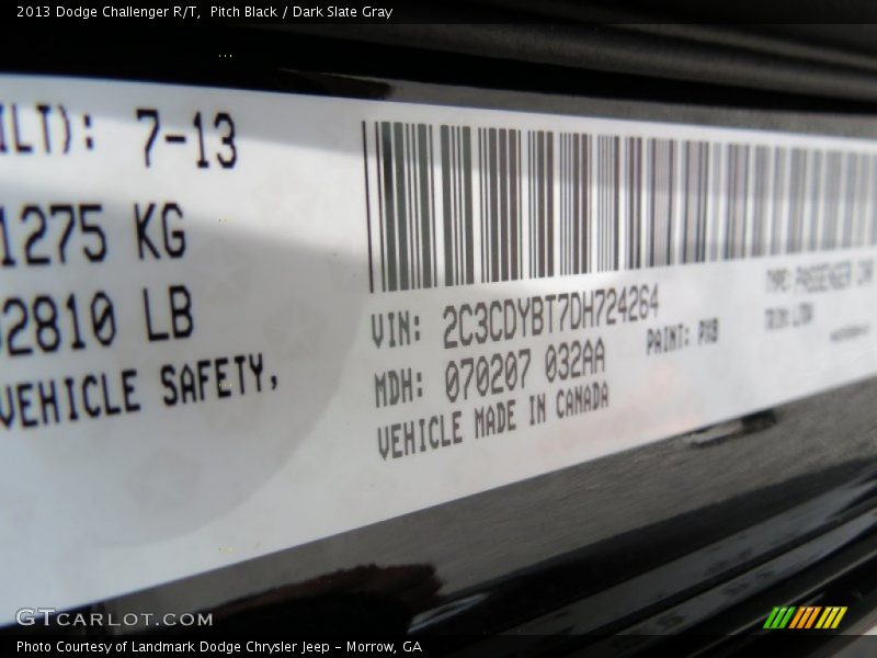 Pitch Black / Dark Slate Gray 2013 Dodge Challenger R/T