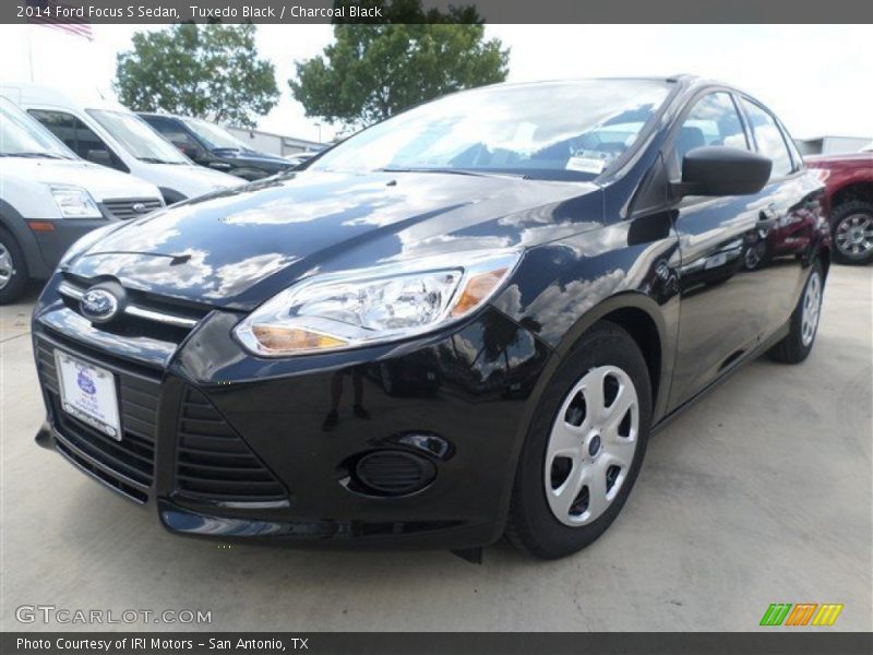 Tuxedo Black / Charcoal Black 2014 Ford Focus S Sedan