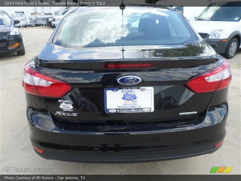 Tuxedo Black / Charcoal Black 2014 Ford Focus S Sedan
