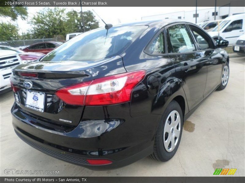 Tuxedo Black / Charcoal Black 2014 Ford Focus S Sedan