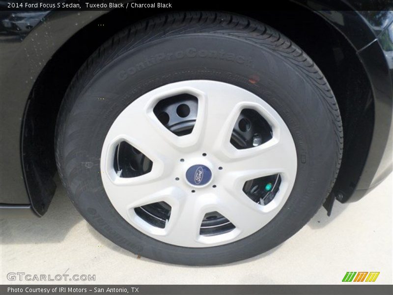 Tuxedo Black / Charcoal Black 2014 Ford Focus S Sedan