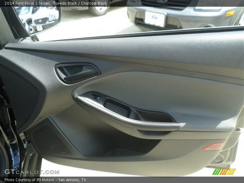 Tuxedo Black / Charcoal Black 2014 Ford Focus S Sedan