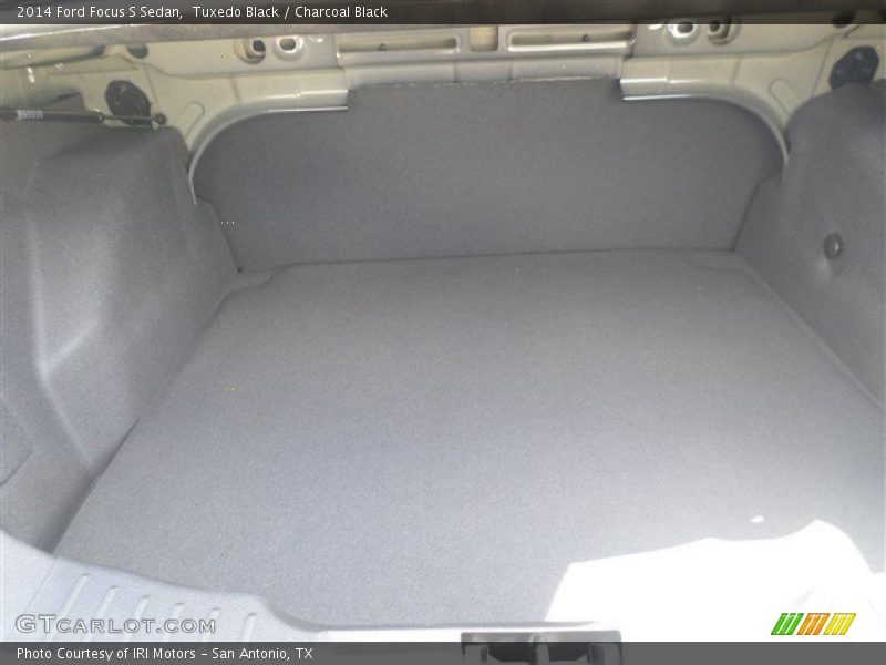 Tuxedo Black / Charcoal Black 2014 Ford Focus S Sedan