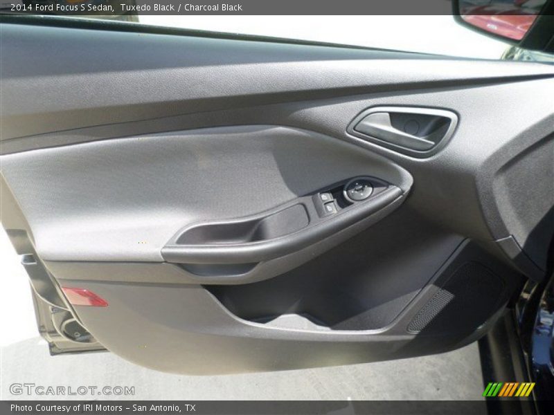 Tuxedo Black / Charcoal Black 2014 Ford Focus S Sedan