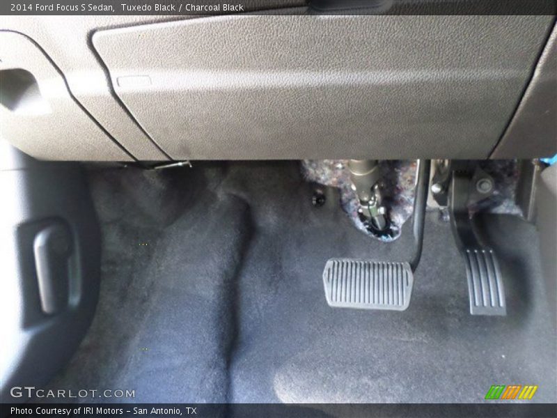 Tuxedo Black / Charcoal Black 2014 Ford Focus S Sedan