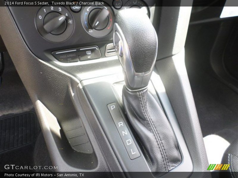 Tuxedo Black / Charcoal Black 2014 Ford Focus S Sedan