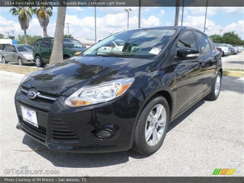 Tuxedo Black / Medium Light Stone 2014 Ford Focus SE Hatchback