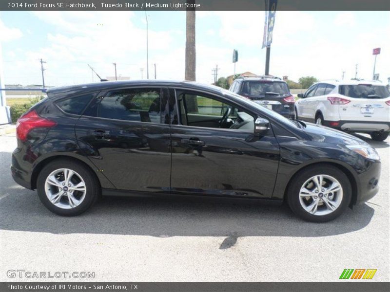 Tuxedo Black / Medium Light Stone 2014 Ford Focus SE Hatchback