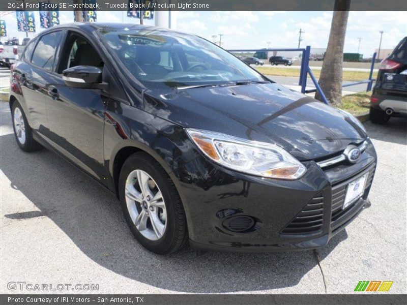 Tuxedo Black / Medium Light Stone 2014 Ford Focus SE Hatchback